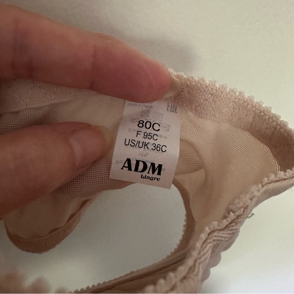 Lace Full-Coverage Supportive Bra - Picture 7 of 7